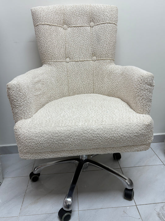 Rana Chair with Arms