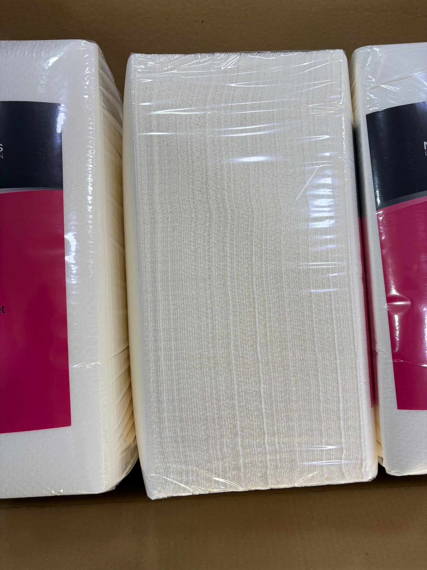 Mains Câlines Disposable Towel 40*70